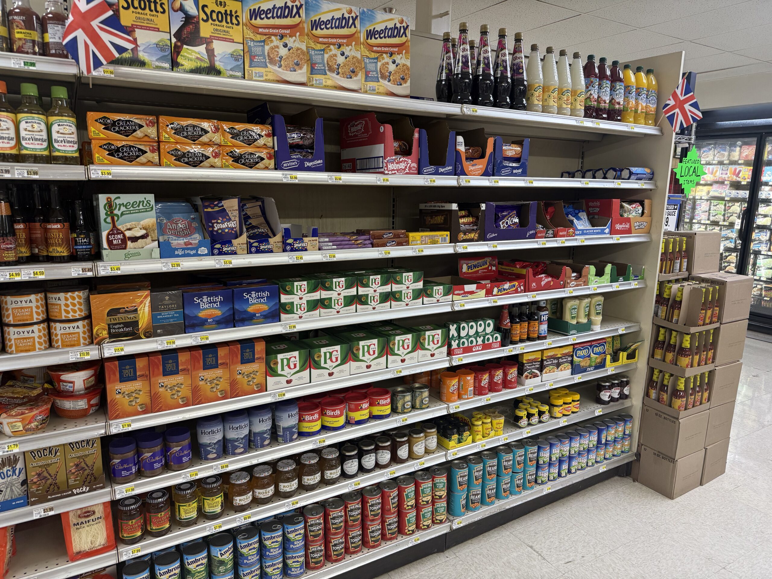 image of grocery aisle with food